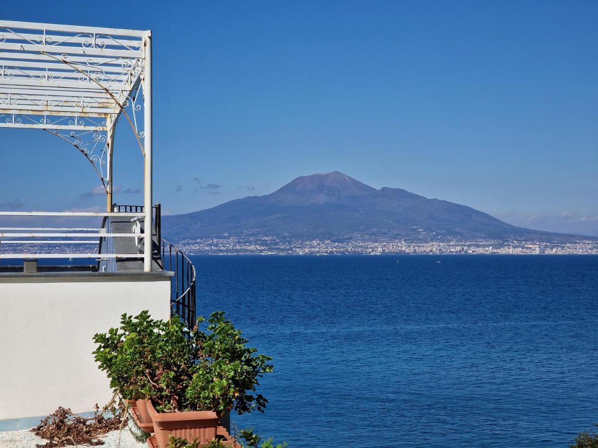 Vico Di Mare Apartment Vico Equense Bagian luar foto